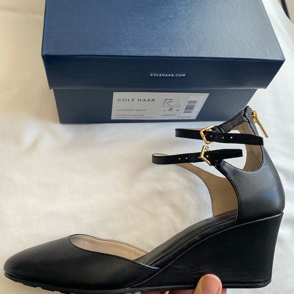 Cole haan leather wedge shoes (8) - Picture 2 of 5